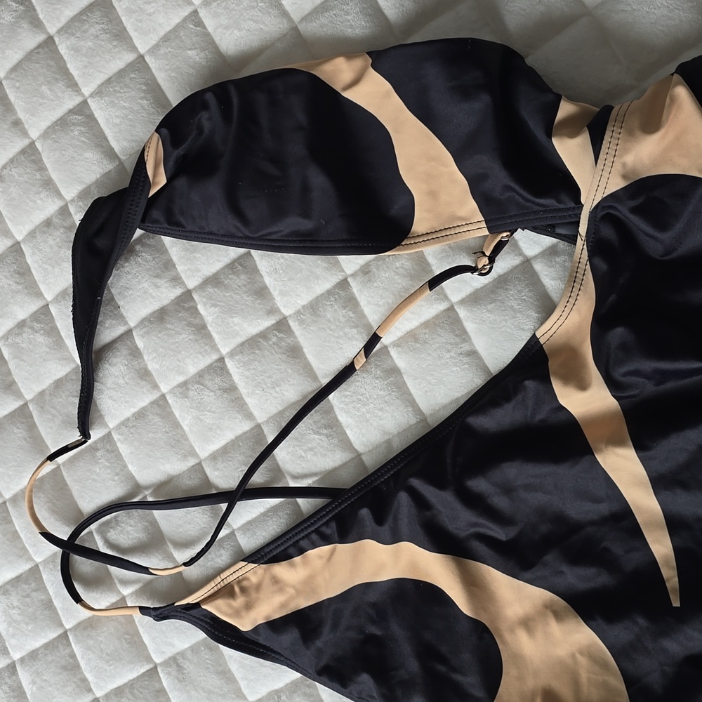 Matte Collection baithing suit - Picture 4 of 4